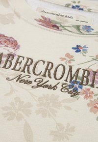 Abercrombie & Fitch CREW - Sweatshirt - buttercream
