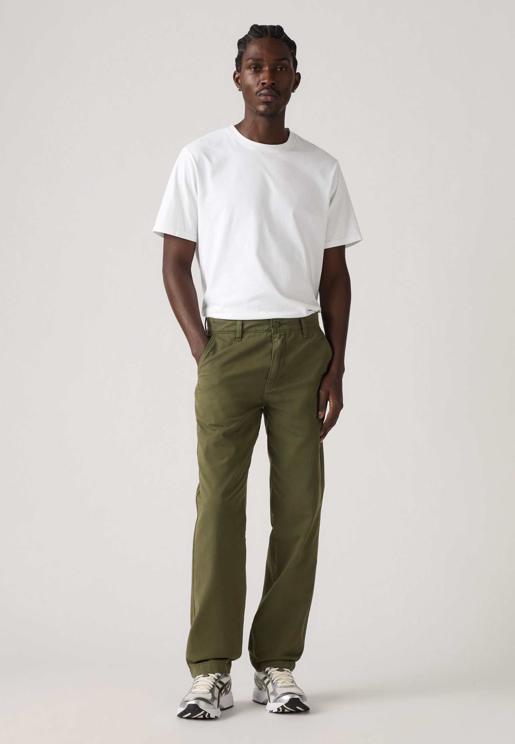 Levi's® XX CHINO AUTHENTIC RELAXED - Chinos - olive night/khaki