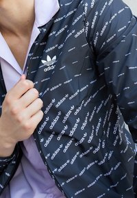 adidas Originals Sportovní bunda - black