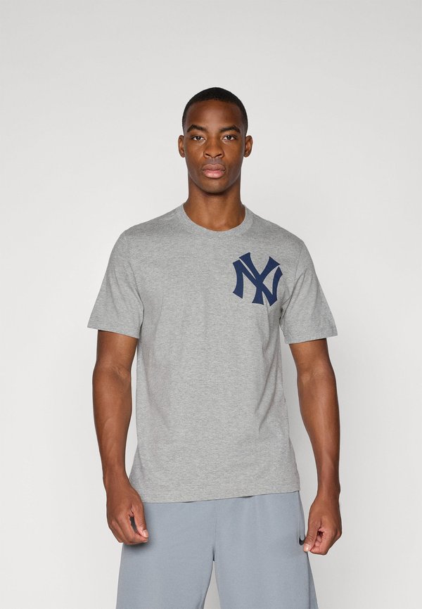MLB NEW YORK YANKEES COOPERSTOWN LARGE LOGO HIT TEE - Club wear