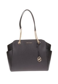 Borsa a tote in pelle nera con finitura a pallini, dettagli in catena dorata e charm con logo. Presenta doppie spalline e tasche laterali.