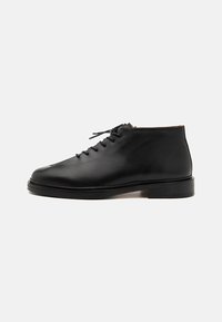 PIO UNISEX - Casual lace-ups - black