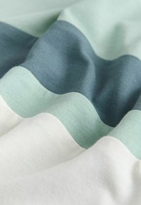 Nem kiválasztott, mineral green ecru