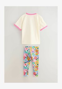 Nije odabrano, pink white