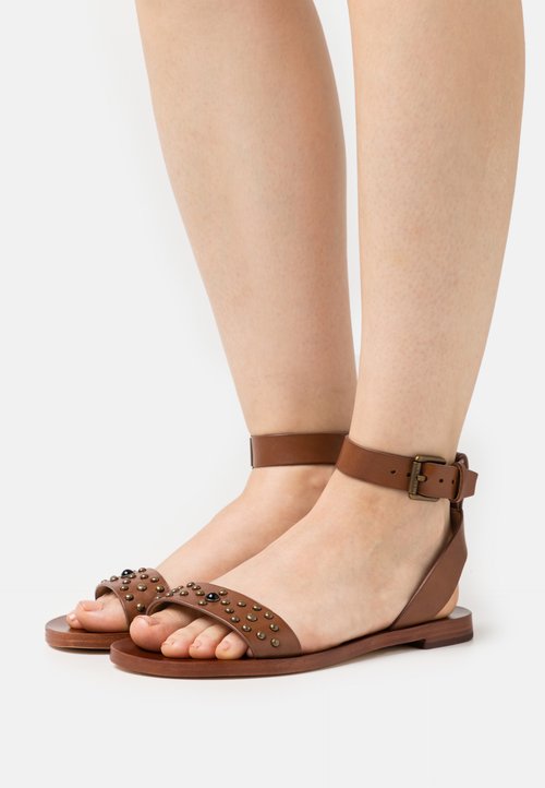 sandales tropeziennes belarbi