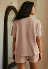 Next REGULAR FIT - Pidžamas - pink
