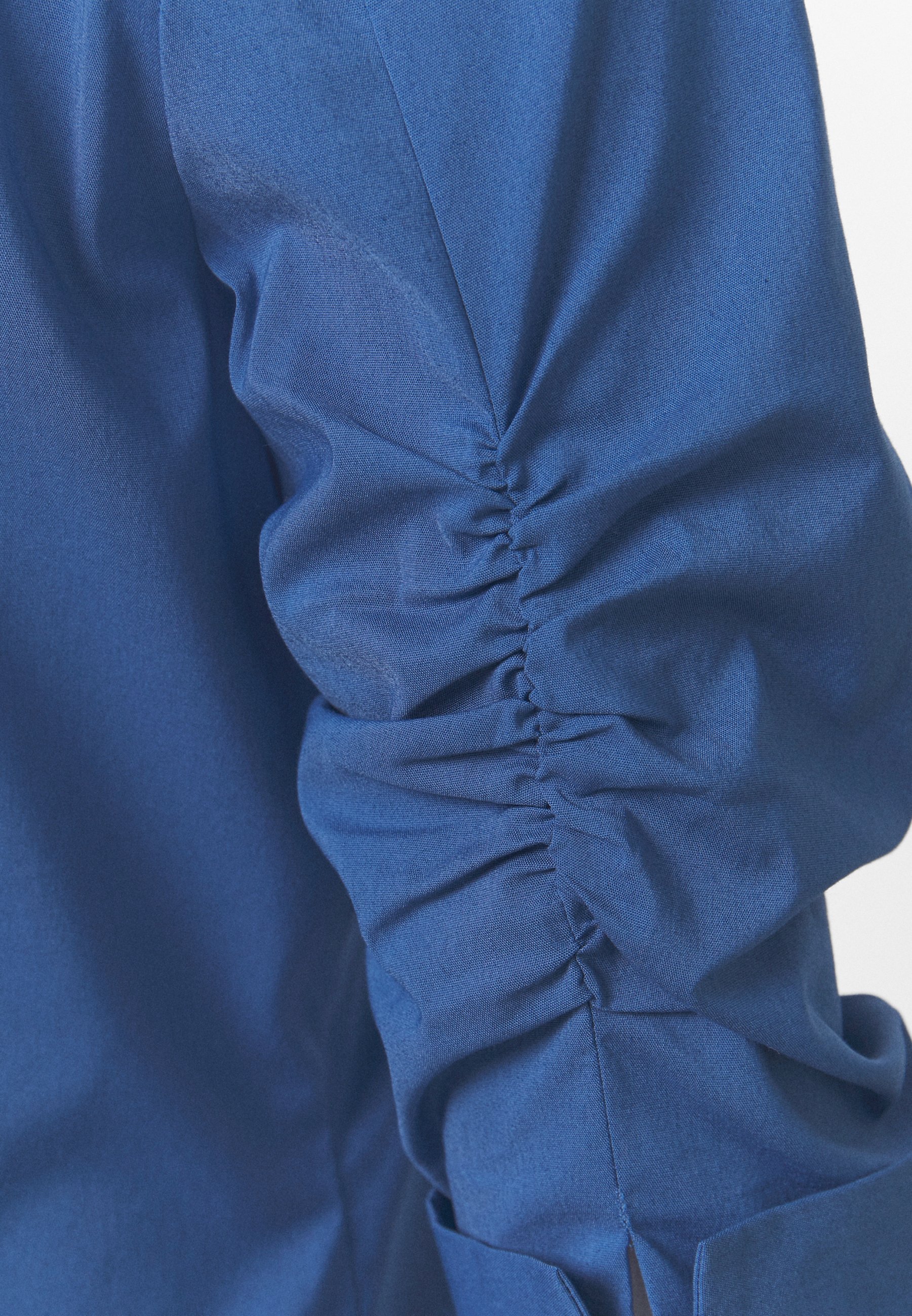 Steffen Schraut THE ESSENTIAL BLOUSE Skjorte smoky blue Steffen Schraut BENITA ESSENTIAL BLOUSE - Skjorte - ocean green