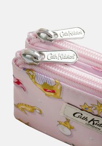 Cath Kidston Plånbok - pink charmed