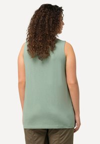Ulla Popken Linne - light moss green