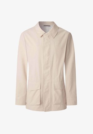 Giacca beige chiaro con colletto, maniche lunghe e due tasche frontali. Tessuto morbido con un design pulito e senza chiusure visibili.