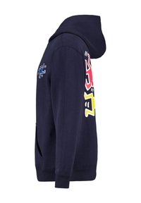 Haut à capuche bleu marine avec une poche kangourou, présentant des graphiques colorés en rouge, jaune et bleu le long des manches et du corps. Tissu doux.