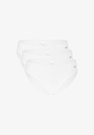 Tre paia di slip bianchi realizzati in un tessuto liscio. Presentano un design semplice senza motivi visibili e con un branding minimo sull'elastico in vita.