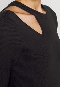 DKNY Stickad tröja - black