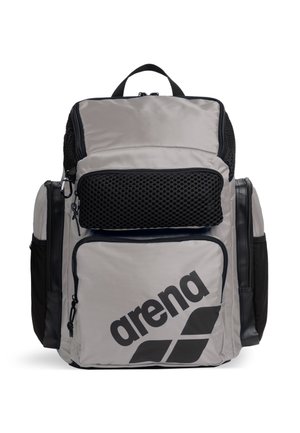 Zaino Arena grigio e nero con più scomparti con cerniera, tasca frontale in rete, tasche laterali e maniglia superiore per il trasporto.