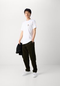 Lindbergh EMBROIDERY TEE - Tricou cu imprimeu - white