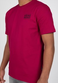 Wrong Friends VICHY - Triko s potiskem - pink