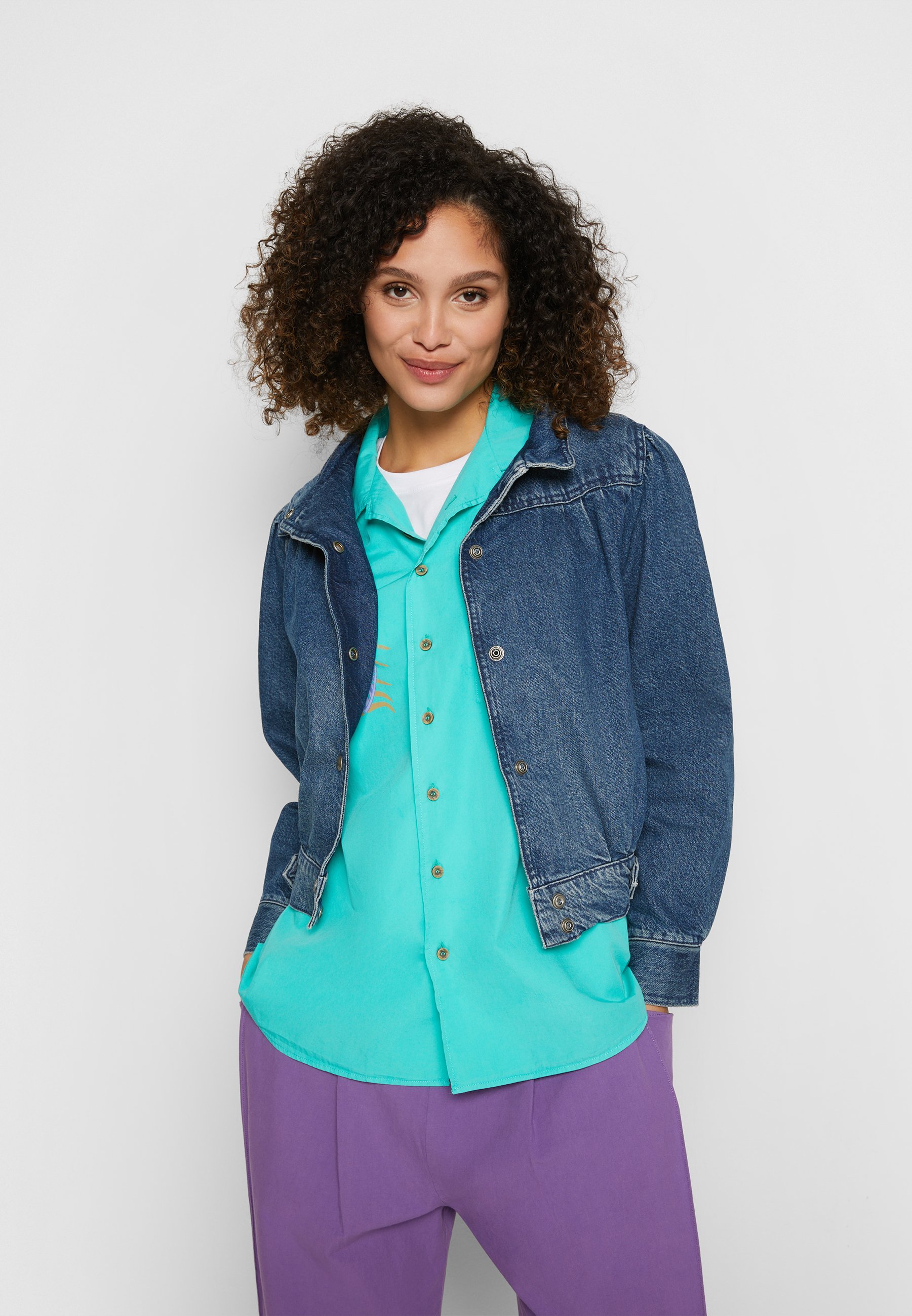 Veste En Jean Stranger Things Quiksilver STRANGER THINGS THE NANCY JACKET - Veste en jean - rinse/bleu -  ZALANDO.FR