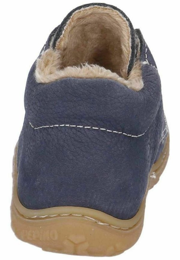 Krabbelschuh – see