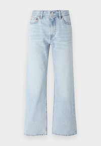 Jeans de pernera ancha en azul claro, confeccionados en denim, con una cintura alta, bolsillos frontales y un cierre de botón clásico con costuras en contraste.