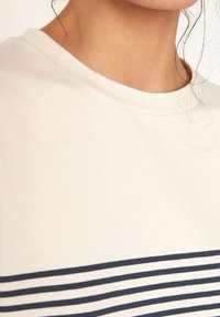 Maison 123 Triko s potiskem - off-white