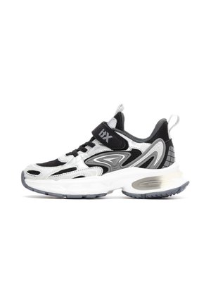 Scarpa sportiva nera e argento con tomaia in rete, colletto imbottito, cinturino regolabile e suola trasparente e ammortizzata. Presenti dettagli testurizzati.