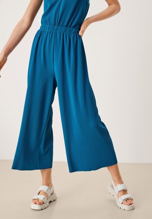 PLISSEEFALTEN - Trousers - deep teal