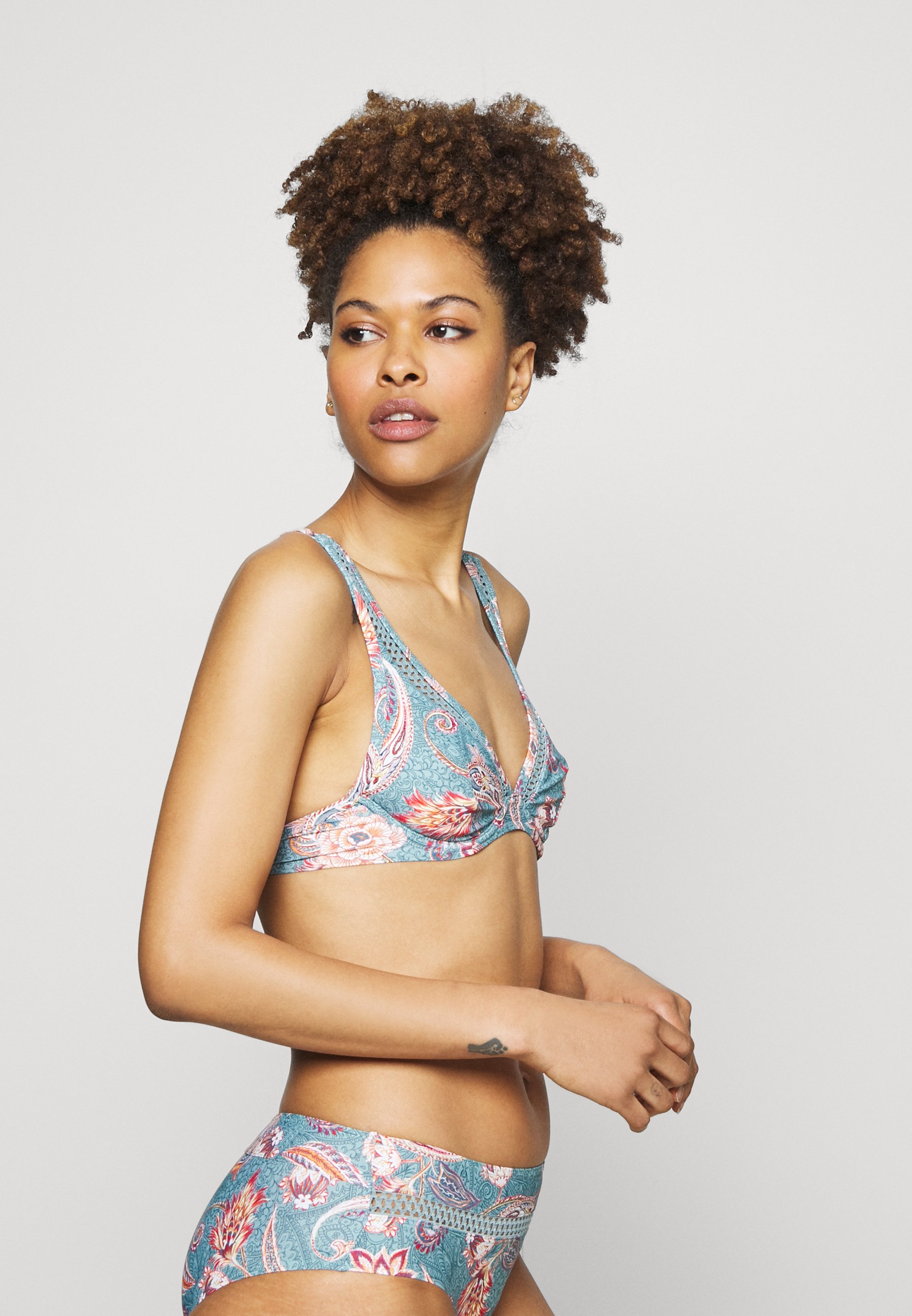 Esprit SARASA BEACH HIGH APEX BikiniTop teal green/petrol Zalando.ch