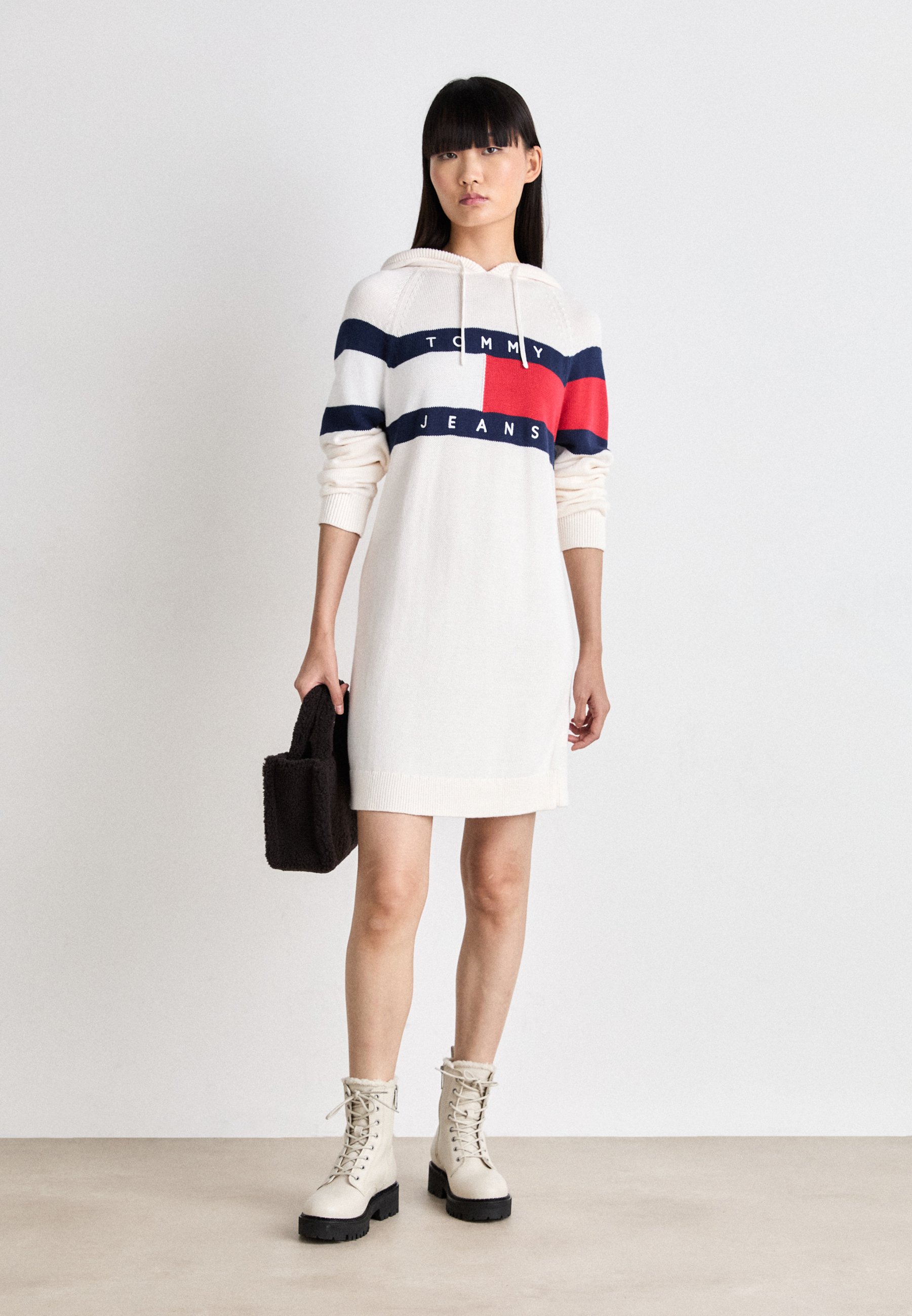 T.JEANS■(W)Flag Hood Sweater Dress★送料込 Tommy Jeans FLAG HOOD DRESS - Jumper dress - ancient white