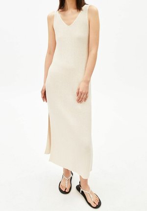 ARMEDANGELS, Robe pull - sand