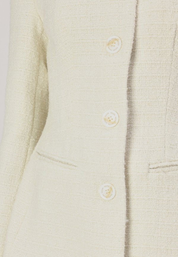 CAROL FITTED ROUND NECK  - Blazer - vanilla3