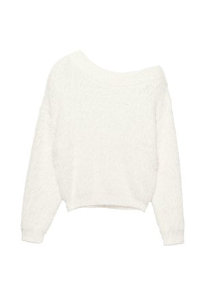 Bijeli dugački džemper s mekanim materijalom, širokim izrezom na vrat i blago skraćenim rubom.