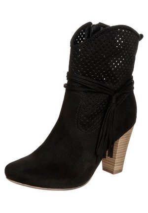 Botki kowbojki i motocyklowe