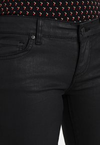 LTB Vaqueros slim fit - coated denim