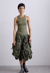 rag & bone THE ESSENTIAL TANK - Topp - olive nigh