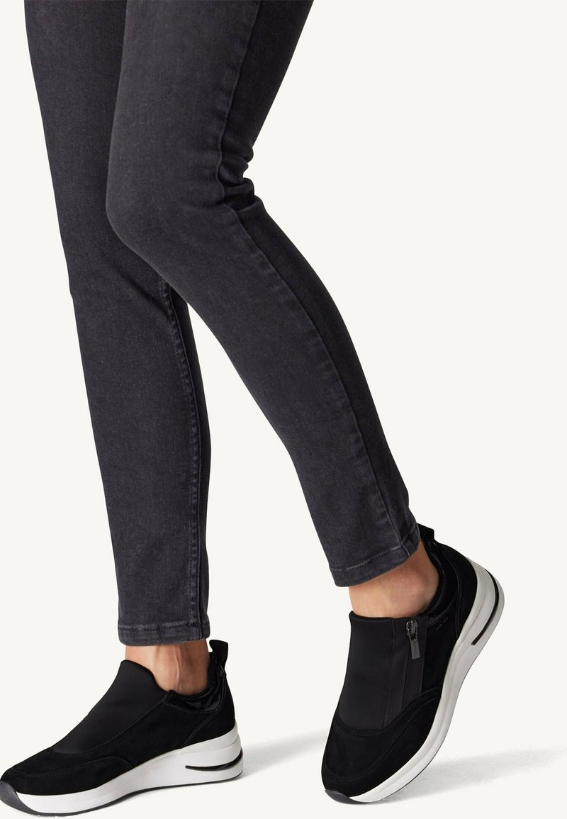 Tamaris COMFORT  - Belebújós cipők - black