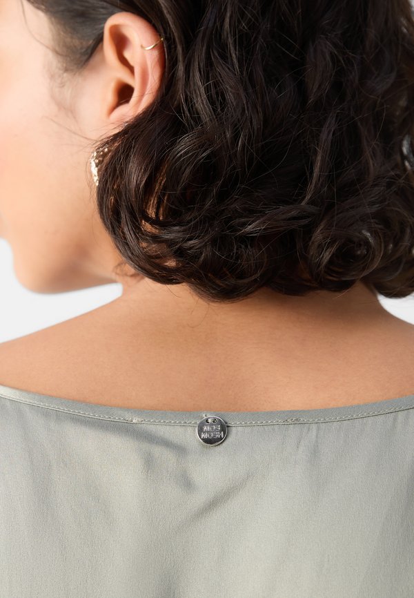 ASTRID V-NECK TANK - Top - shadow3