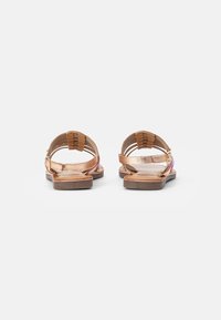 Gioseppo Sandaler - multi-coloured