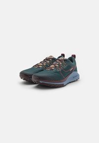 Nike Performance Chaussures de running - green