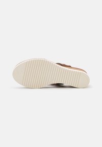 Tamaris Platform sandals - cognac