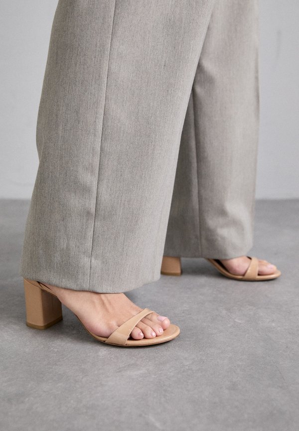 NUDIST BLOCK 75 - Classic heels - adobe3