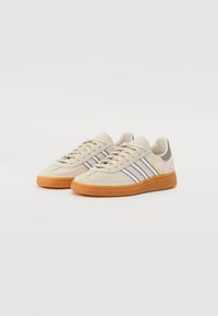 adidas Originals HANDBALL SPEZIAL KIDS - Joggesko - alumina/white/grey