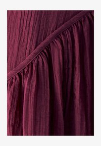 Ikke valgt, plum red