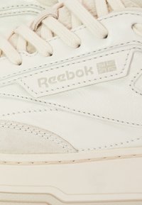 Reebok LTD CLUB C LTD UNISEX - Trainers - cornsilk white flood