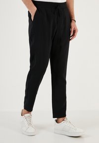Buratti REGULAR FIT - Broek - black