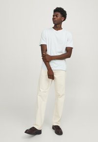 Jack & Jones JJE TEE  O-NECK  - T-shirt basic - soothing sea