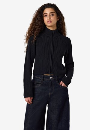 Noisy May, High neck - Gilet - black