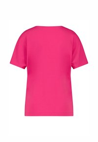 Kortærmet lyserød top, lavet af glat stof, har rund halsudskæring og en afslappet pasform, med rene kanter og ingen yderligere detaljer.