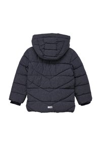 Donkergrijze gewatteerde winterjas met capuchon, lange mouwen en een quiltpatroon, getoond vanaf de achterkant op een witte achtergrond.