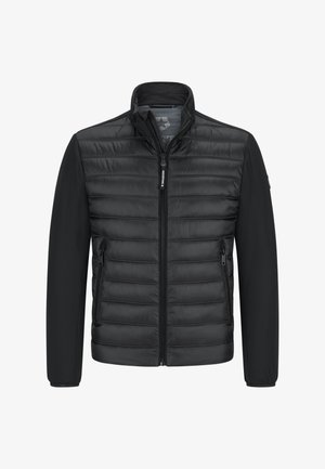 Schwarze Jacke mit gepolsterter Vorderseite und glatten Ärmeln, mit Reißverschluss und seitlichen Taschen. Das Material scheint leicht und wasserabweisend zu sein.