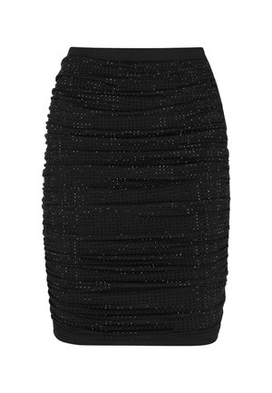 Melnā drapētā svārku ar krokām, ar metāliskām akcentiem. Gluda tekstūra, pieguļoša forma un cieta josta augšā.